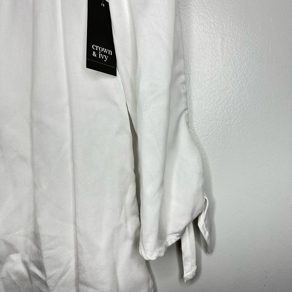 NWT Crown & Ivy White Long Sleeve Bold Moves Shirt Size Small (D188) - Picture 2 of 7